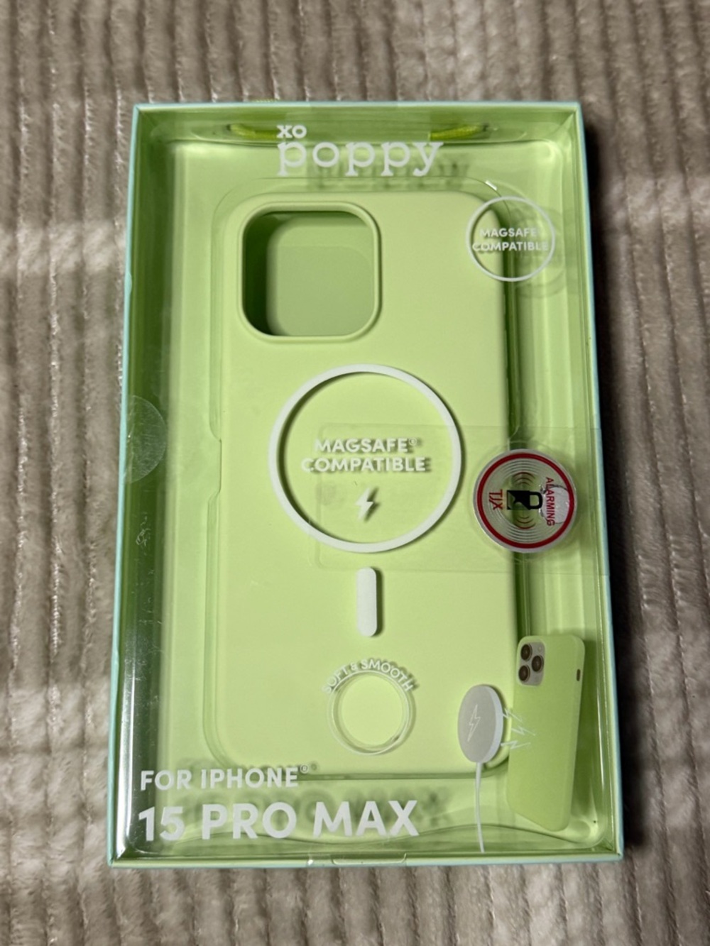 xo poppy MagSafe-Compatible Case for iPhone 15 Pro Max - Lime Green